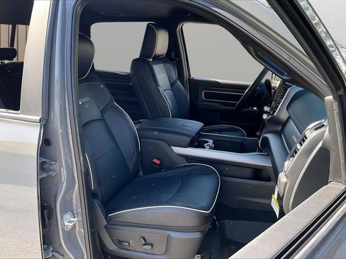 New 2026 RAM 3500 Laramie AWD/4WD image 20
