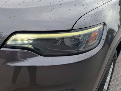 Certified 2022 Jeep Cherokee Latitude Lux AWD/4WD image 11