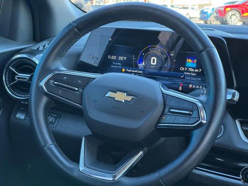 Used 2025 Chevrolet Equinox LT w/ Safety and Technology Package image 12