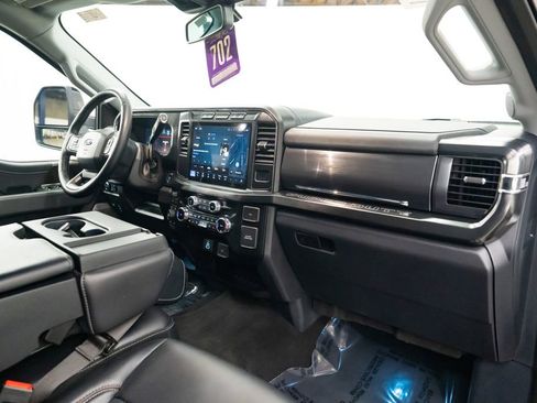 Used 2024 Ford F350 Lariat w/ FX4 Off-Road Package image 31