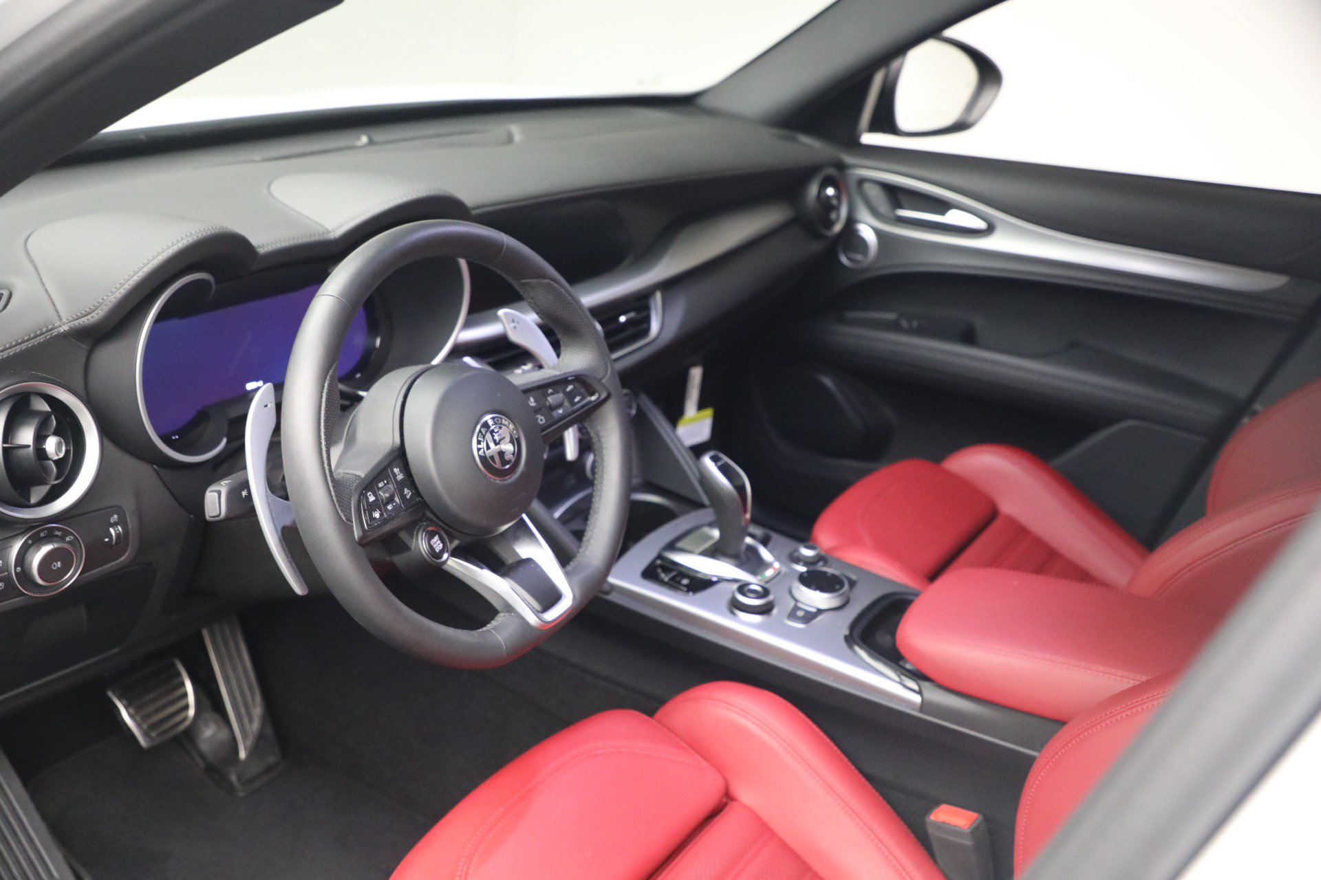 New 2026 Alfa Romeo Stelvio Sprint AWD/4WD image 17