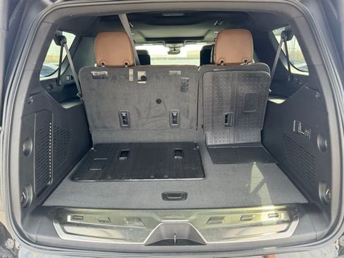 Used 2023 Chevrolet Suburban High Country w/ LPO, Illumination Package image 7