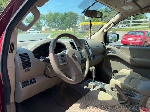 Used 2014 Nissan Frontier SV RWD image 10