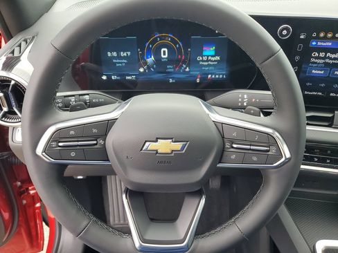 New 2026 Chevrolet Equinox LT w/ Convenience Package II AWD/4WD image 19
