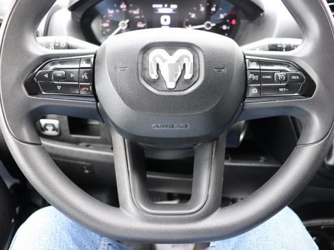 Used 2025 RAM ProMaster 2500 w/ Convenience Group image 26