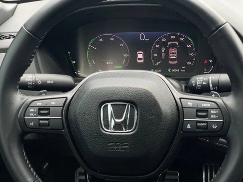 Used 2025 Honda Accord Sport image 12