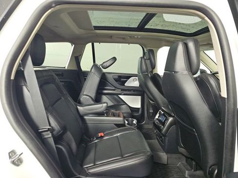 Used 2021 Lincoln Aviator Grand Touring w/ Equipment Group 302A image 15