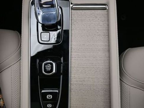 New 2026 Volvo XC90 B6 Plus AWD/4WD image 11
