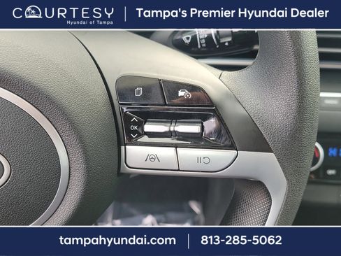 Used 2024 Hyundai Elantra SEL image 17