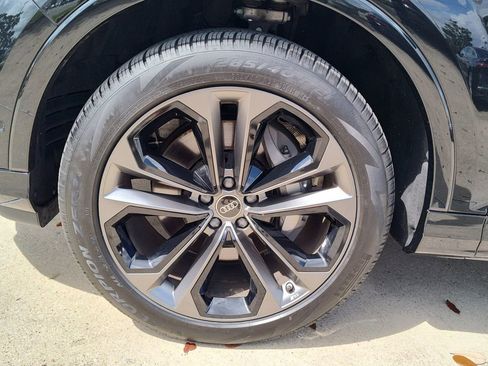 Certified 2025 Audi Q7 3.0T Premium Plus w/ Premium Plus Package image 18