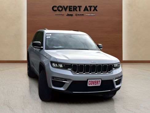 Used 2024 Jeep Grand Cherokee Limited AWD/4WD image 2