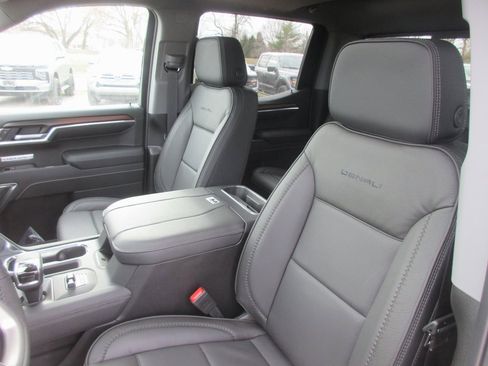 New 2026 GMC Sierra 1500 Denali w/ Denali Reserve Package image 14
