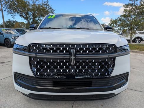 Used 2025 Lincoln Navigator L Black Label image 8