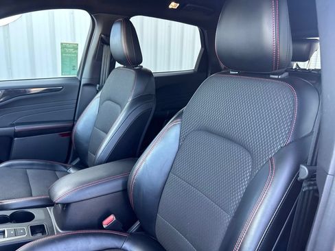 Used 2023 Ford Escape ST-Line w/ Tech Pack #1 AWD/4WD image 13