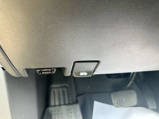 Used 2024 Chevrolet Equinox LT w/ LPO, Floor Liner Package AWD/4WD image 59