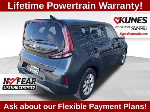 Used 2023 Kia Soul S FWD image 4