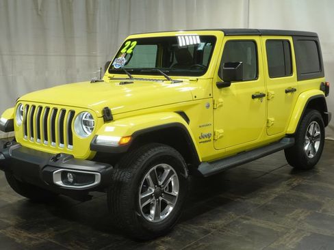 Used 2022 Jeep Wrangler Unlimited Sahara w/ LED Lighting Group AWD/4WD image 2