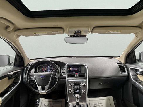 Used 2016 Volvo XC60 T5 Premier w/ Proximity Package FWD image 25