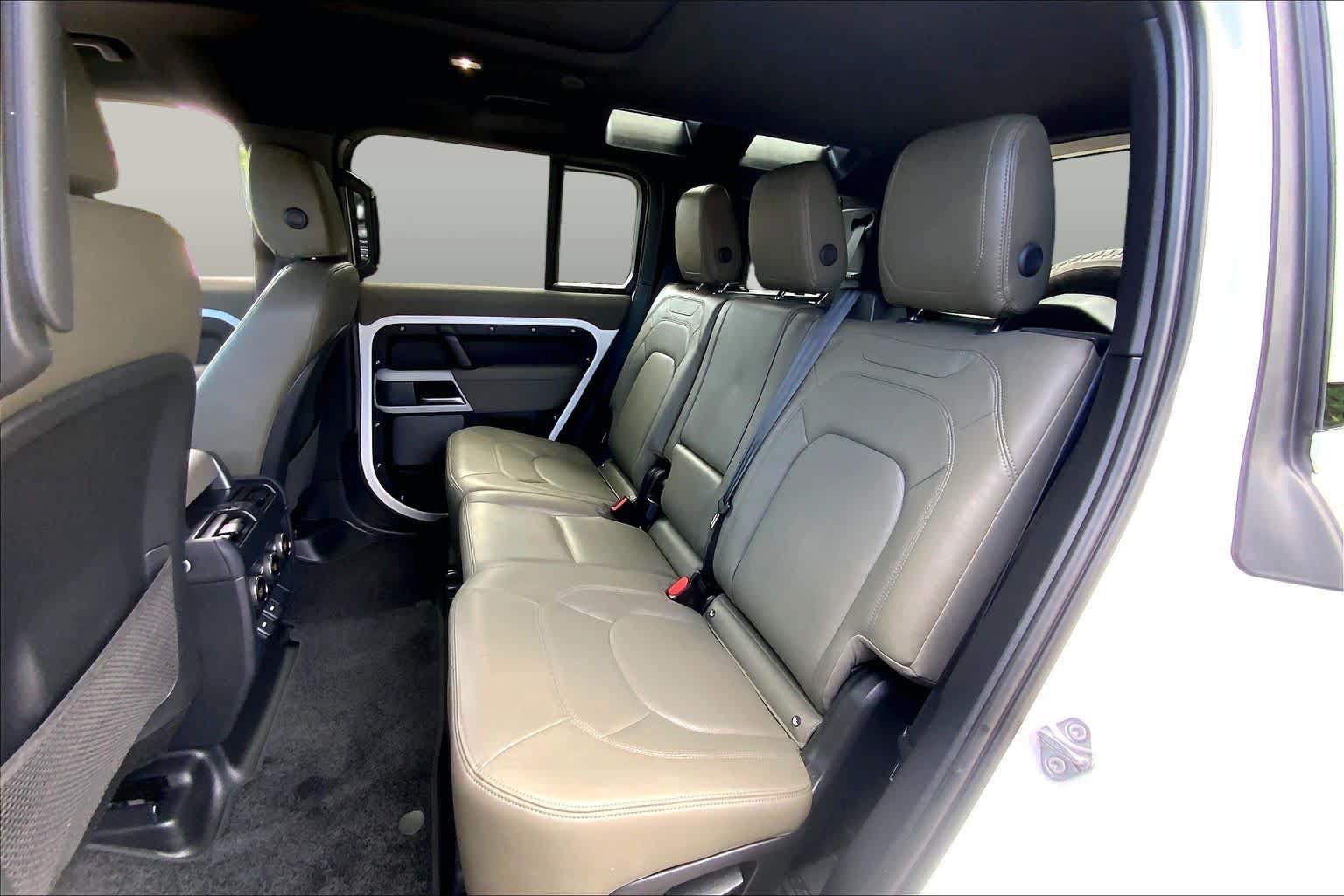 Used 2023 Land Rover Defender 110 S AWD/4WD image 19
