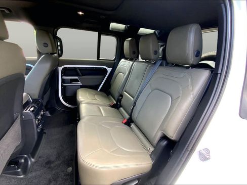 Used 2023 Land Rover Defender 110 S AWD/4WD image 19