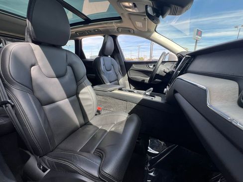 Used 2022 Volvo XC60 T8 Inscription w/ Advanced Package image 28