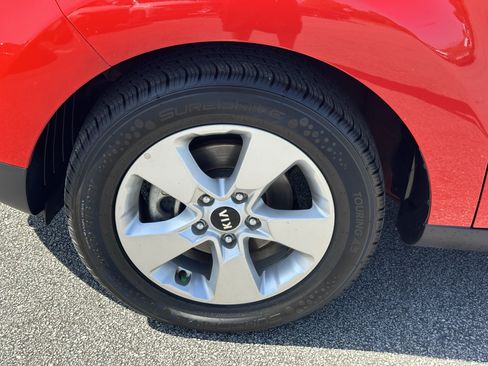 Used 2019 Kia Soul FWD image 11