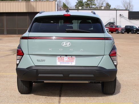 Used 2025 Hyundai Kona SEL image 8