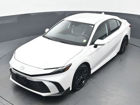 Certified 2025 Toyota Camry SE image 38