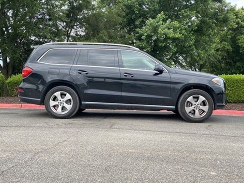 Used 2019 Mercedes-Benz GLS 450 4MATIC image 2