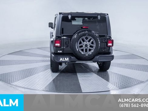Used 2025 Jeep Wrangler Unlimited Sport AWD/4WD image 7