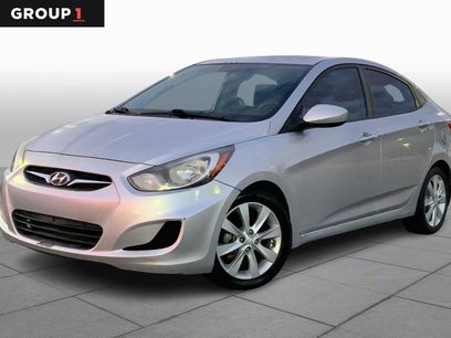 Used 2012 Hyundai Accent GLS w/ Premium Pkg 3