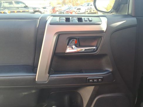Used 2020 Toyota 4Runner Limited image 19