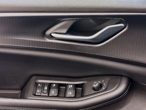 Used 2024 Jeep Grand Cherokee Altitude AWD/4WD image 15