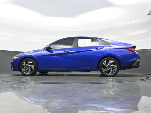 Certified 2024 Hyundai Elantra SEL w/ Convenience Package FWD image 26