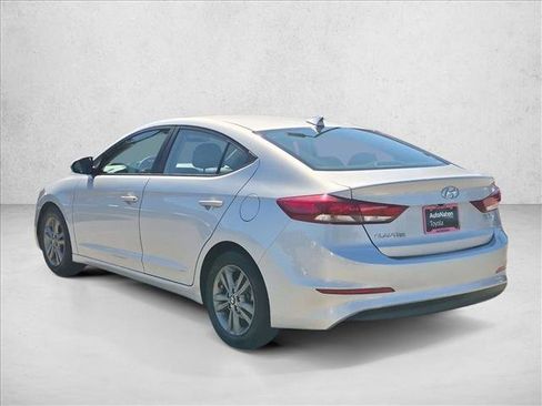 Used 2018 Hyundai Elantra SEL FWD image 8