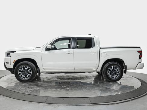 Used 2024 Nissan Frontier SL w/ Technology Package AWD/4WD image 2