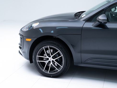 Used 2026 Porsche Macan AWD/4WD image 11