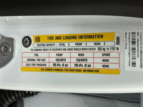 Used 2022 Tesla Model Y Long Range image 50