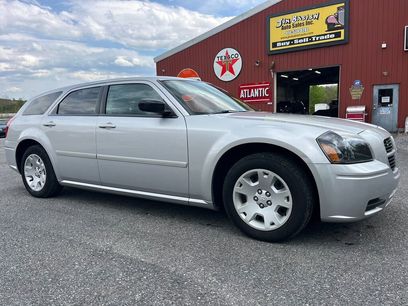 Used 2005 Dodge Magnum SE