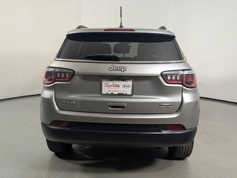 Used 2018 Jeep Compass Latitude w/ Cold Weather Group AWD/4WD image 6