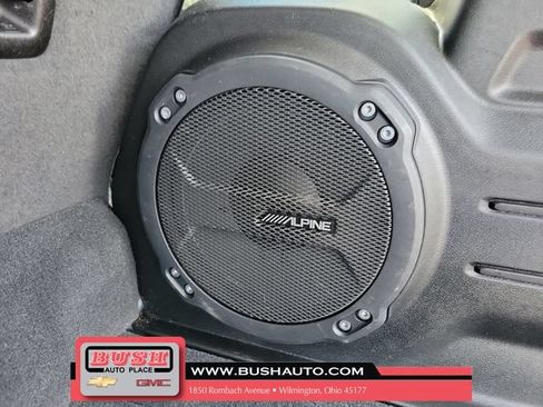 Used 2022 Jeep Wrangler Unlimited Sahara AWD/4WD image 9