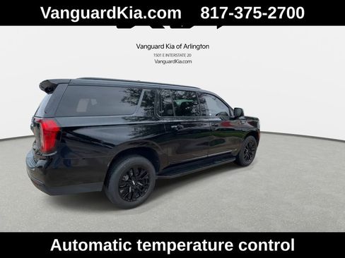 Used 2023 GMC Yukon XL SLT w/ SLT Luxury Package RWD image 9