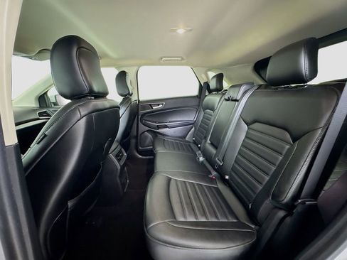 Used 2020 Ford Edge SEL image 18