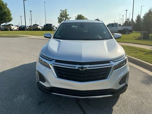 Used 2022 Chevrolet Equinox LT AWD/4WD image 9