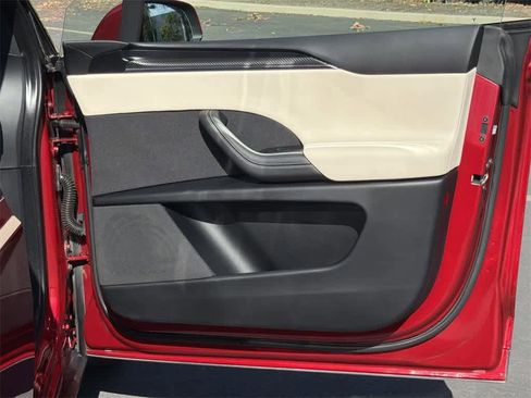 Used 2023 Tesla Model X Plaid image 33