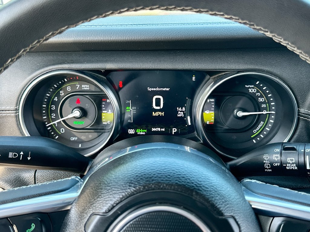 Used 2023 Jeep Wrangler Unlimited Sahara AWD/4WD image 12