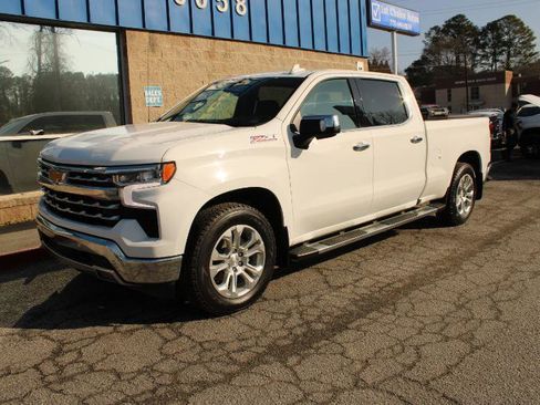 Used 2024 Chevrolet Silverado 1500 LTZ image 3