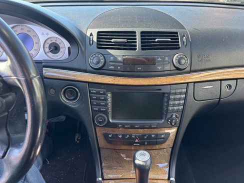 Used 2008 Mercedes-Benz E 350 4MATIC Sedan image 12