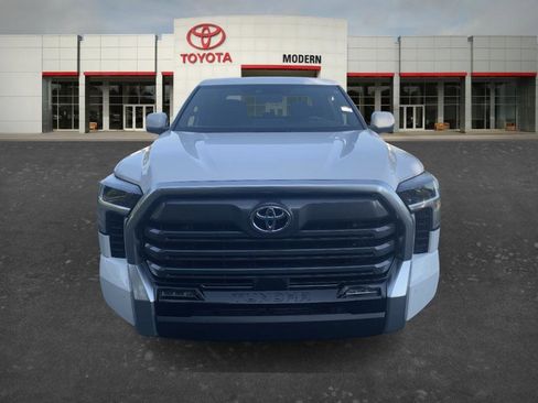 Certified 2025 Toyota Tundra Limited AWD/4WD image 2