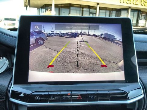 Used 2024 Jeep Compass Trailhawk image 17